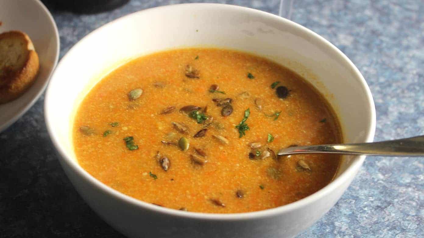 https://cookingchatfood.com/wp-content/uploads/2015/01/carrot-ginger-soup-wide.jpg