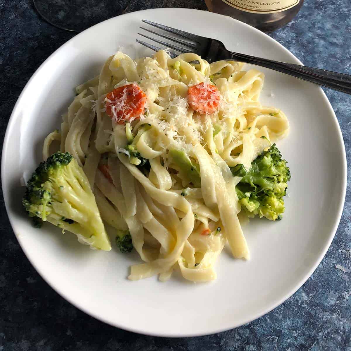 Fettuccine Primavera is a creamy and satisfying pasta dish that is very easy to make.