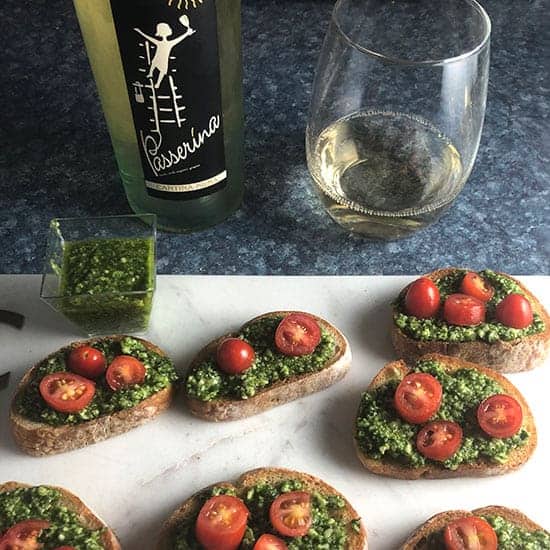 pesto crostini with wine pairing