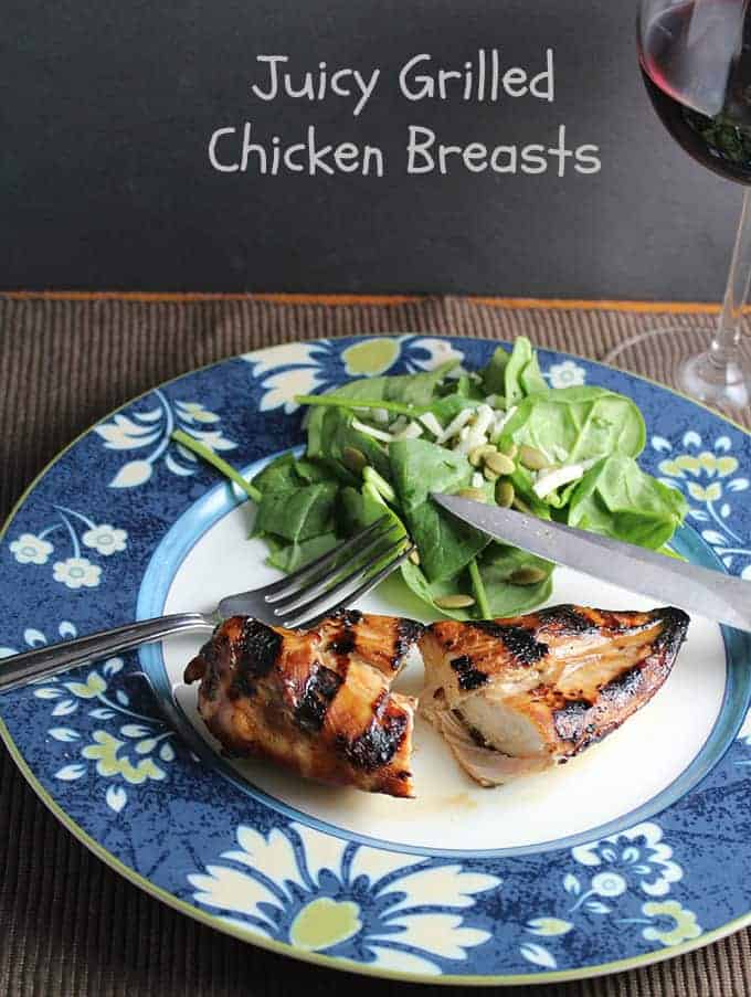 Juicy Grilled Chicken Breasts -- easy recipe for moist and tasty grilled chicken!