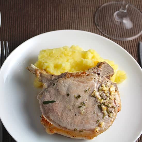 Roasted Rosemary Pork Chops, very good served with mashed potatoes and a glass of Merlot.