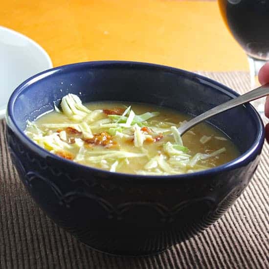 Irish-potato-cabbage-soup-550