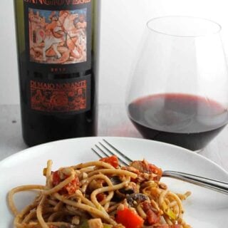 Sangiovese with Pasta and Meatless Meat Sauce is a very good Molise wine pairing to try.