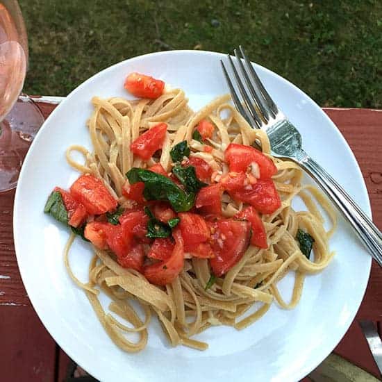 Pasta with Salsa Fresca (fresh tomato sauce) - CucinaByElena