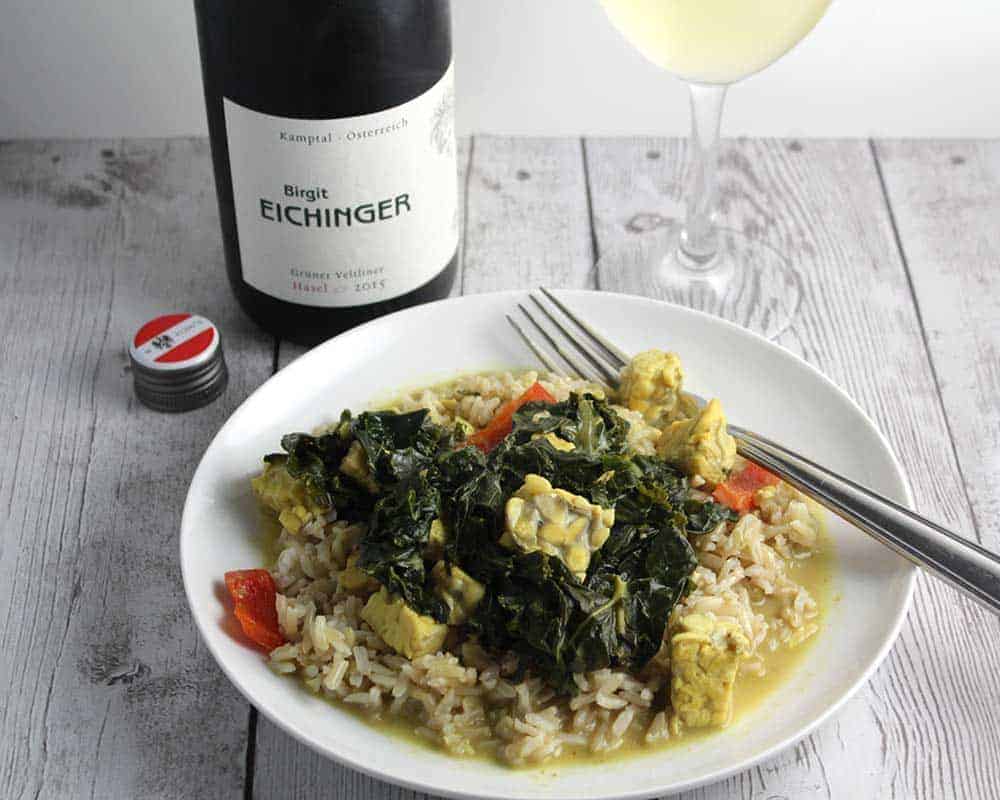 Kale and Tempeh Curry paired with Grüner Veltliner wine.