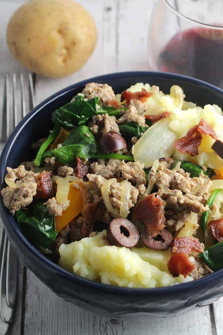 Healthier Mashed Potatoes Bowls made with golden @idahopotato, turkey, spinach and more for a hearty and healthy #GameDayIdahoPotatoes. #SundaySupper