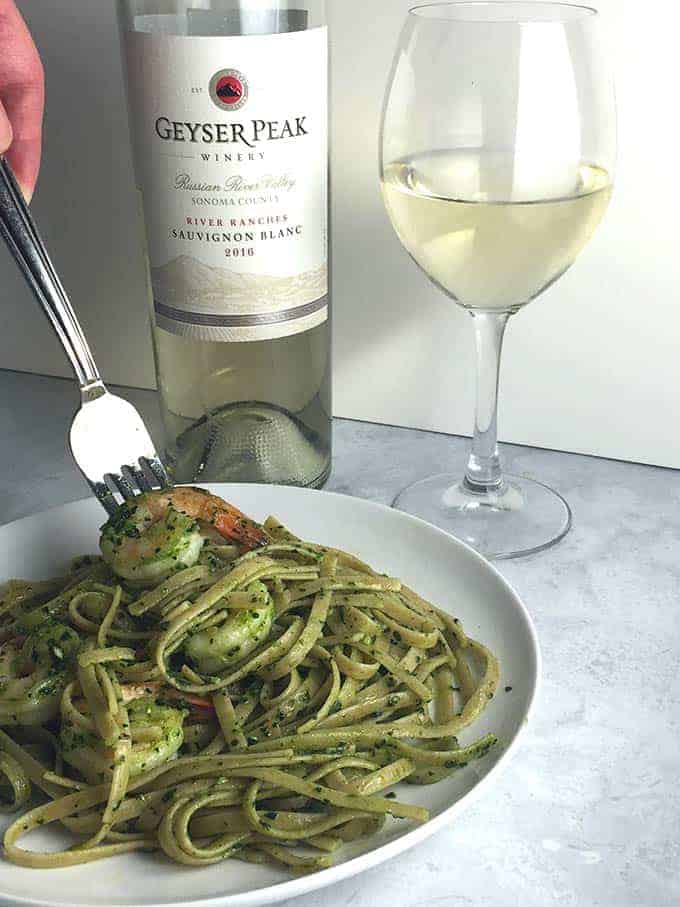 Shrimp Pesto Pasta pairs well with Geyser Peak River Ranches Sauvignon Blanc. #winepairing #SonomaWine #shrimp