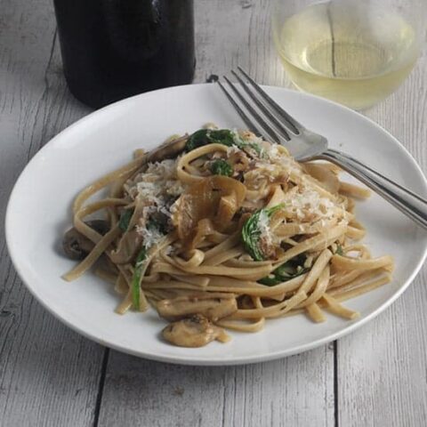 Spinach and Mushroom Pasta with Wine from Pietra Pinta - Cooking Chat