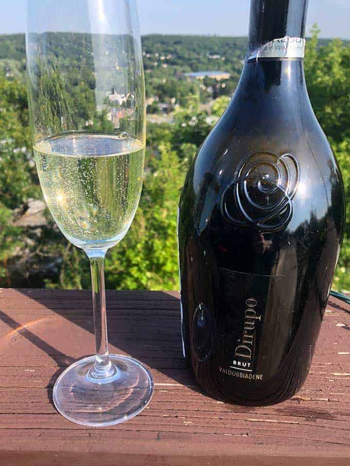 a botte of Dirupo Prosecco Superiore.