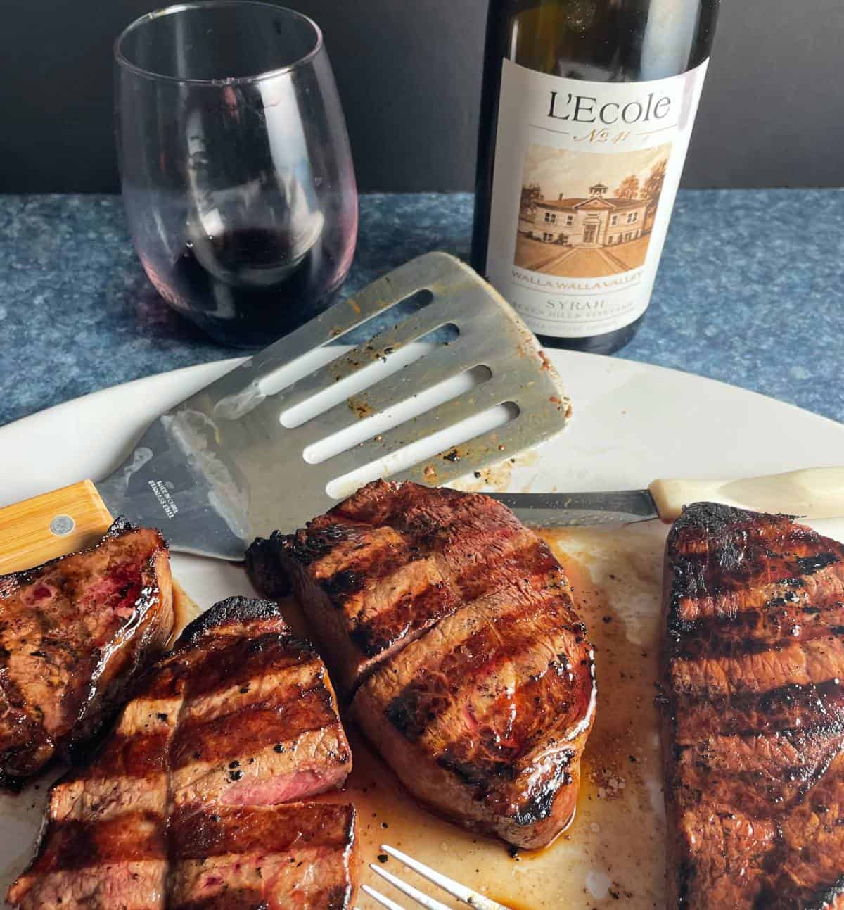 https://cookingchatfood.com/wp-content/uploads/2021/06/syrah-steak-tips.jpg