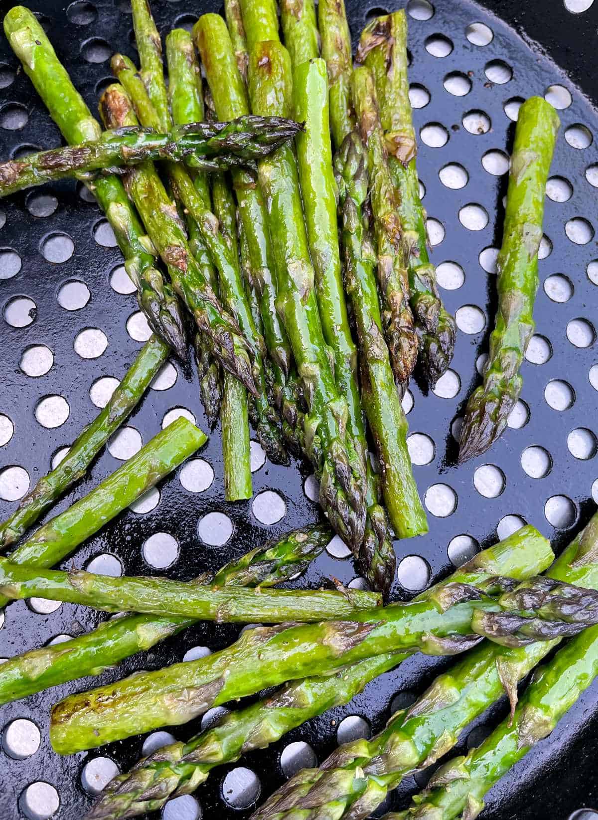 grill pan with grilled asparagus.